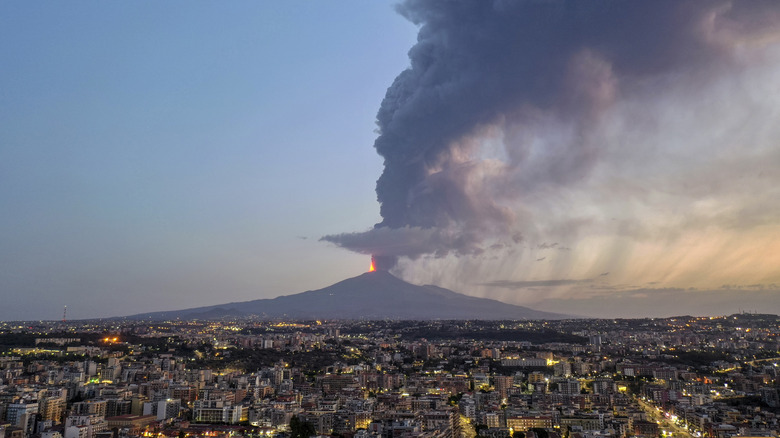 Mt Etna eruption