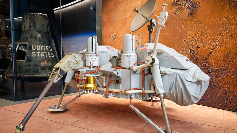 Viking Mars lander museum display