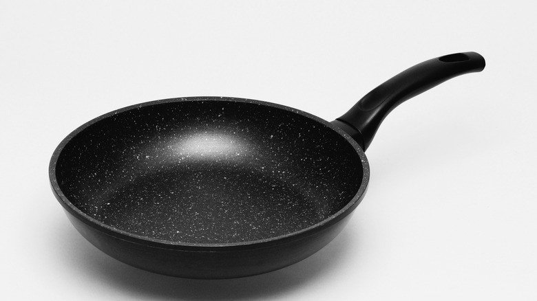 Black non-stick frying pan