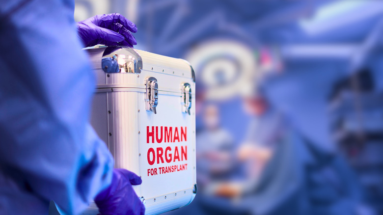 Box for organ transplant