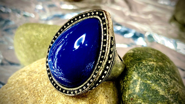 dark blue gem ring