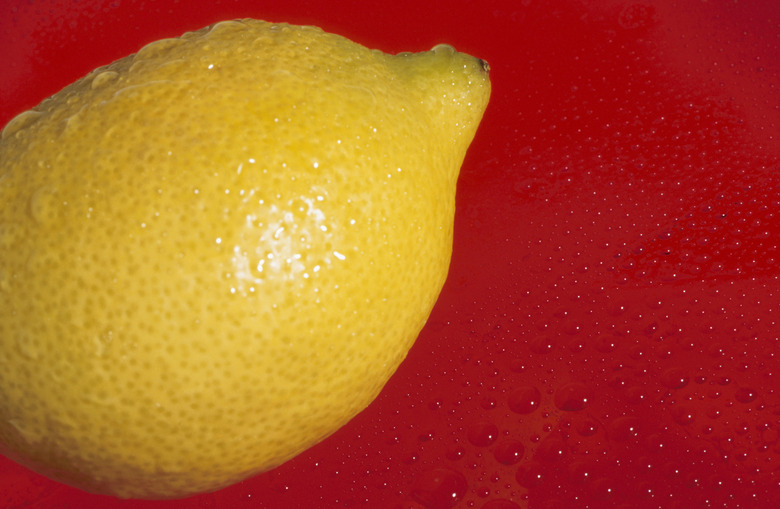 Fresh whole lemon