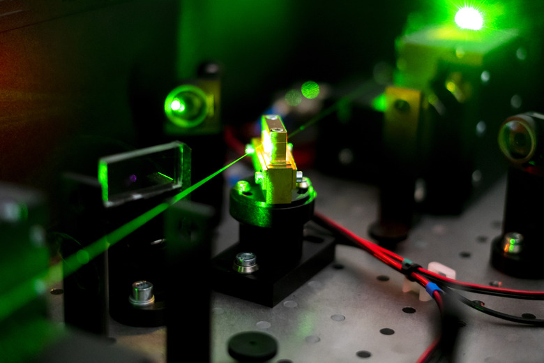 electric circuit ionization with laser beam