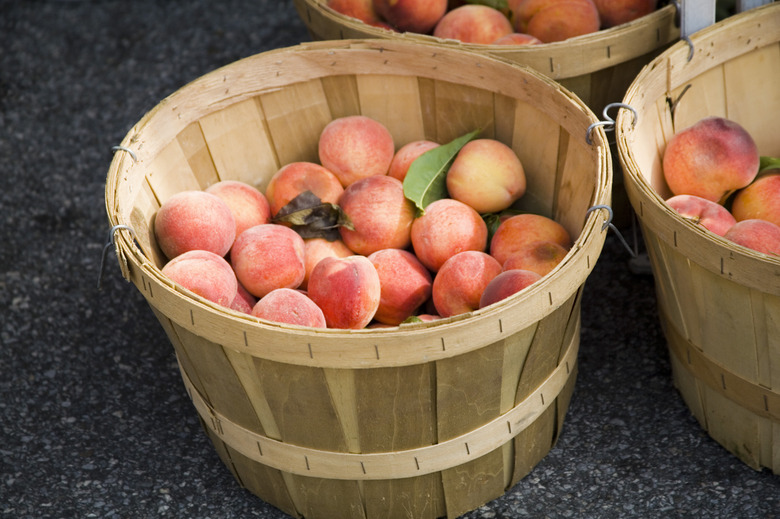 Peaches in baskets