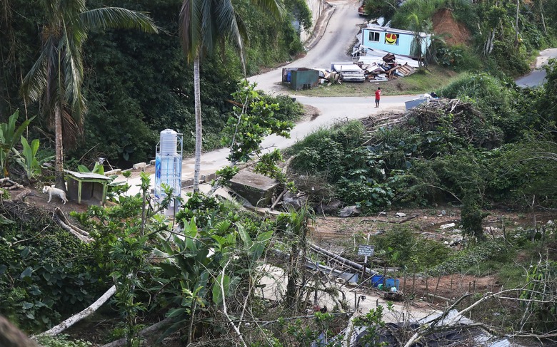 Puerto Rico Marks Holiday Season Amidst Slow Hurricane Recovery