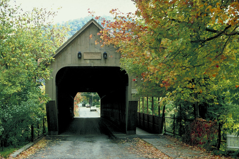 Covered bridge , Woodstock , Vermont