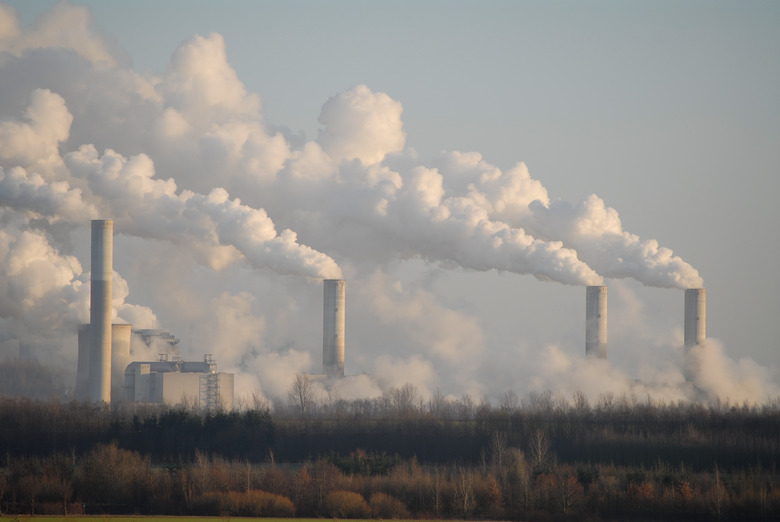 Air pollution by power plant