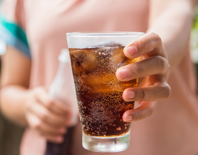 How to Measure Carbonation in Soft Drinks for a Science Project