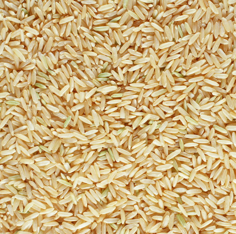 Long grain brown rice (full frame)