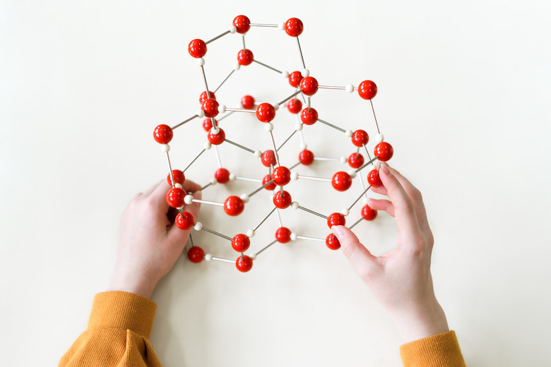 Similarities & Differences Between Ionic & Covalent