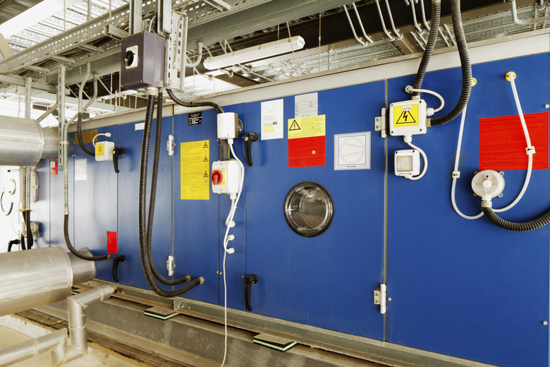 Industrial installation for converting solar energy into electrical