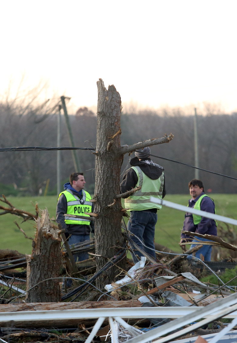 Severe Tornado Outbreak Hits Illinois