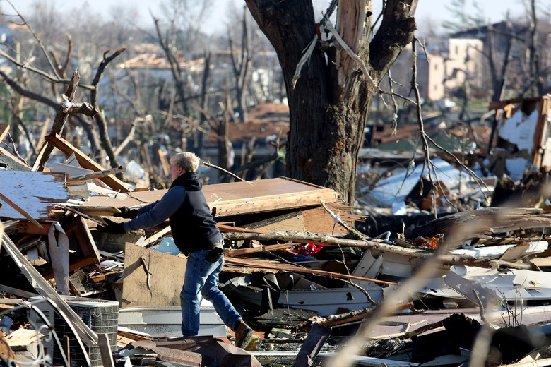 Severe Tornado Outbreak Hits Illinois